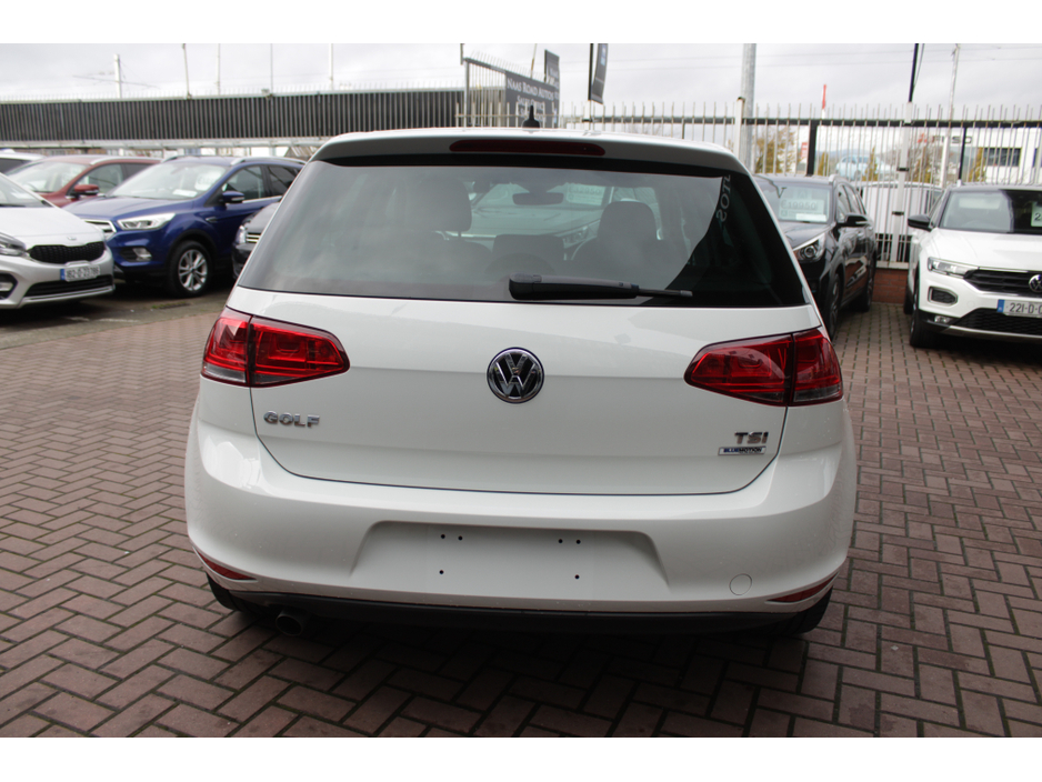 2016 Volkswagen Golf - image 5