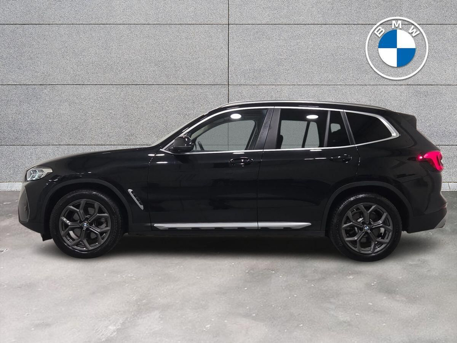2023 BMW X3 - image 3