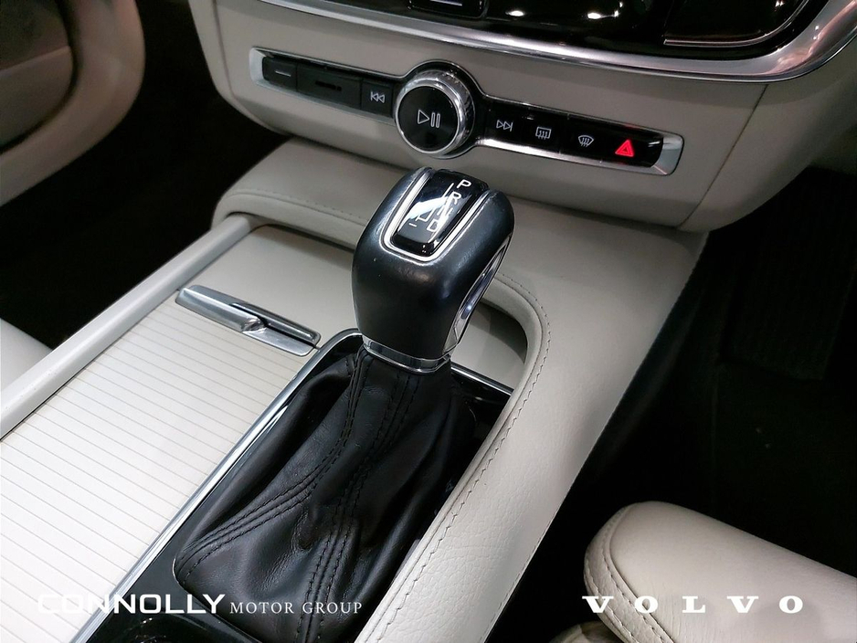 2020 Volvo V90 D4 Momentum Auto €384pm €34,945