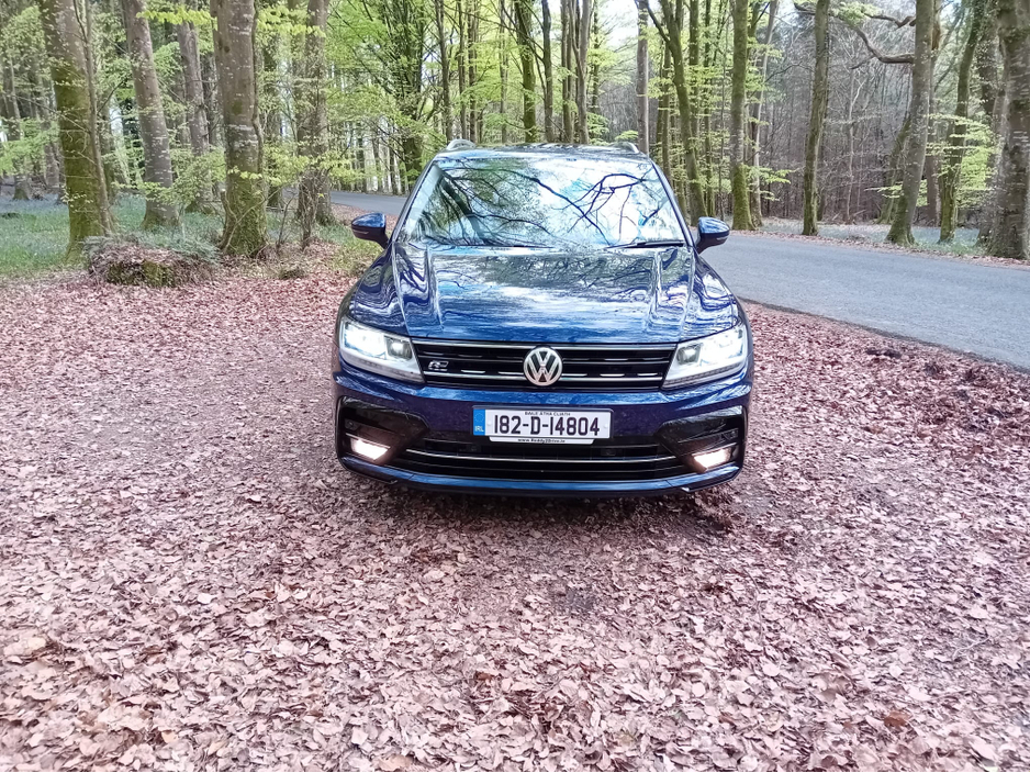 2018 Volkswagen Tiguan - image 2