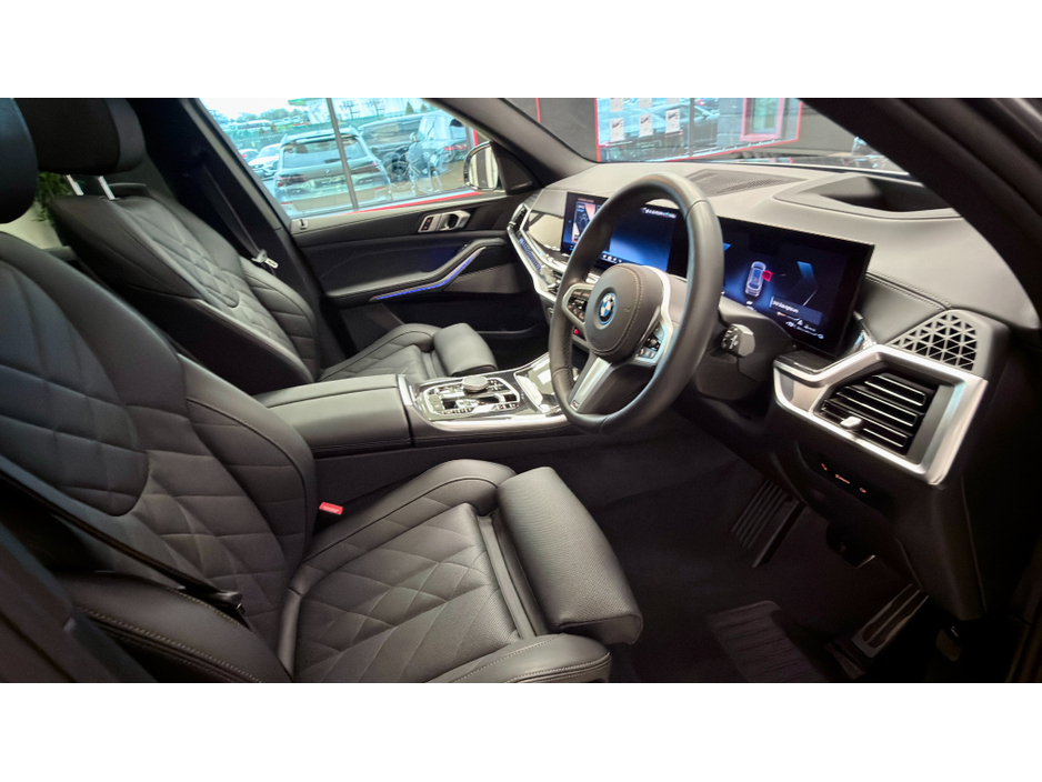 2025 BMW X5 50E MSPORT PRO €98,950