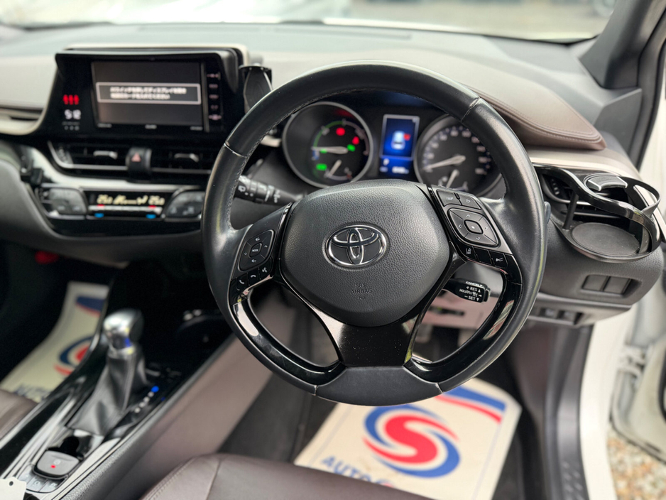 2018 Toyota C-HR 1.8 HYBRID SOL €19,500