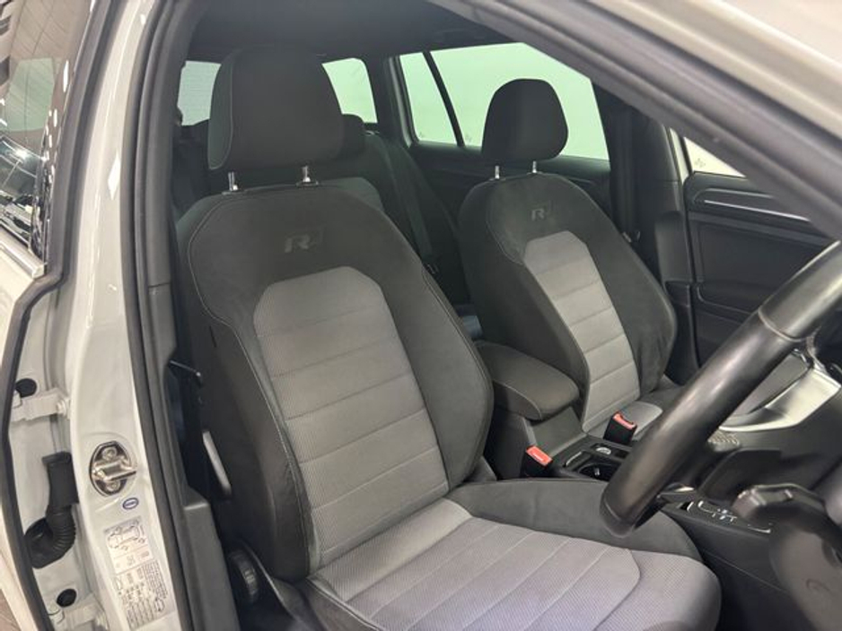 2015 Volkswagen Golf  €13,995