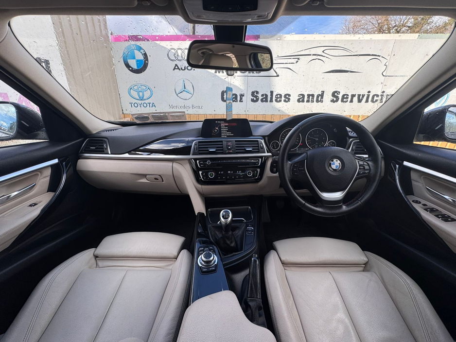 2016 BMW 3 Series - image 26