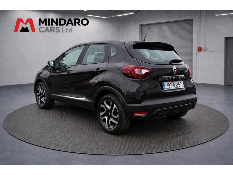 2019 Renault Captur - image 2