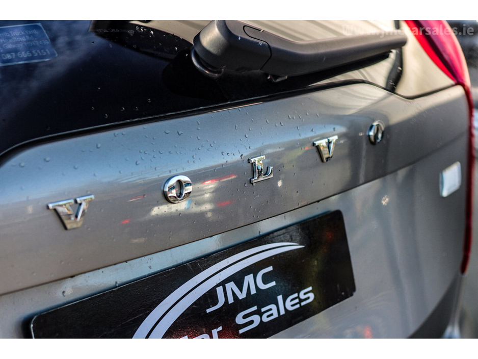 2021 Volvo XC90 RECHARGE PHEV T8 (390hp) R-Design AWD €49,995