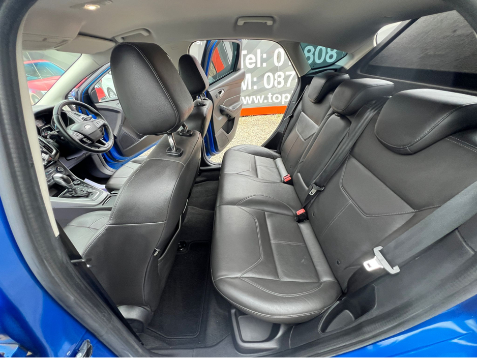 2015 Ford Focus - image 14