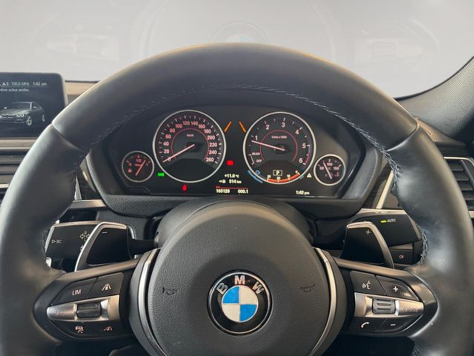 2018 BMW 3 Series - image 13