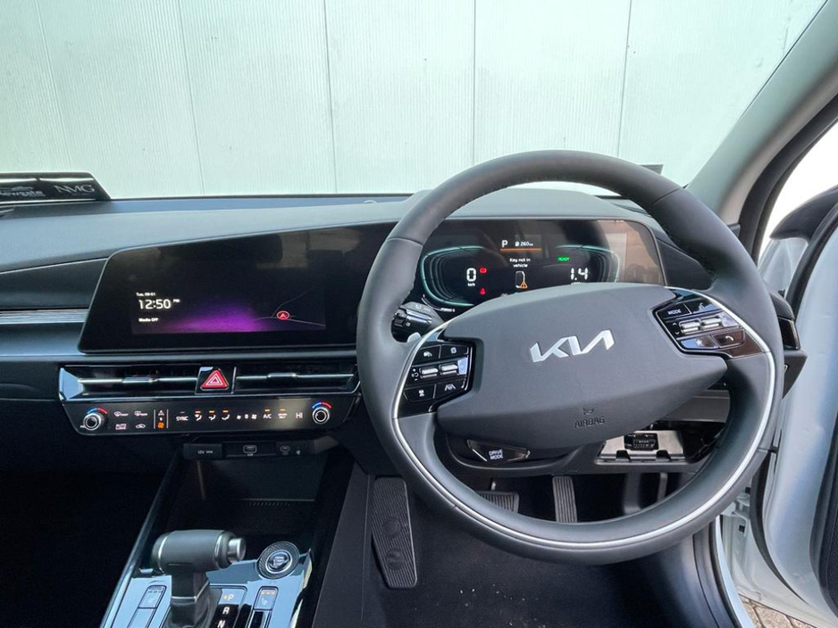 2024 Kia Niro - image 11