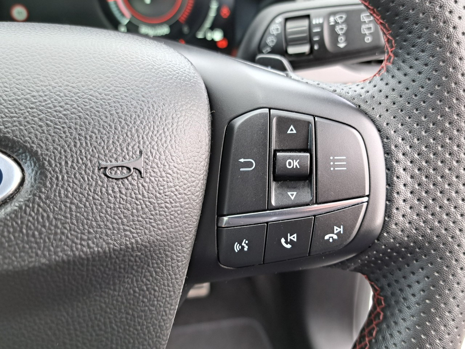 2023 Ford Focus - image 24