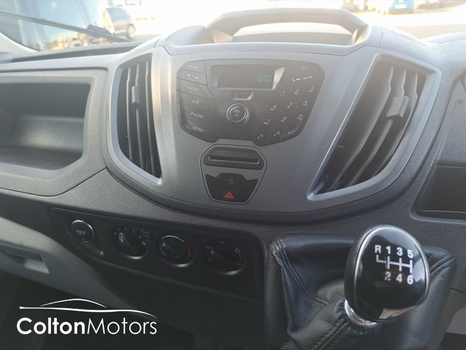 2019 Ford Transit - image 28