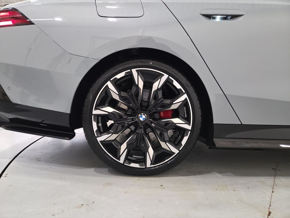 2026 BMW 5 Series - image 14