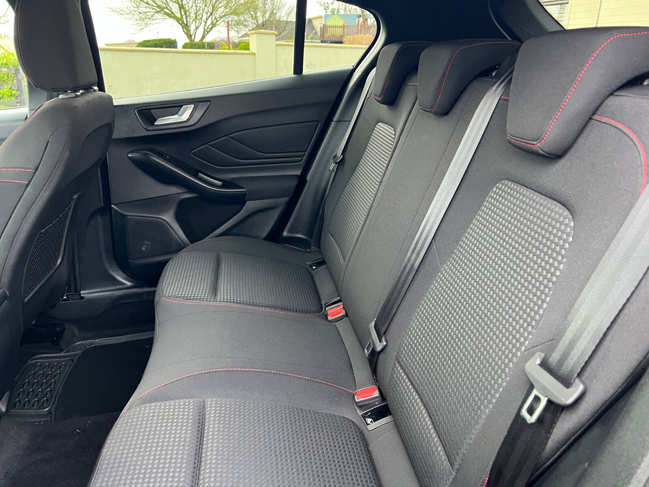 2022 Ford Focus 1.0T EcoBoost Hybrid 125PS ST-Line €22,950