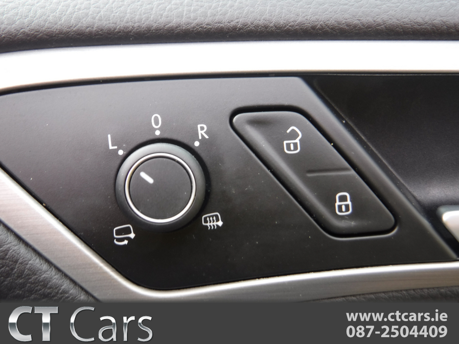 2016 Volkswagen Golf - image 13