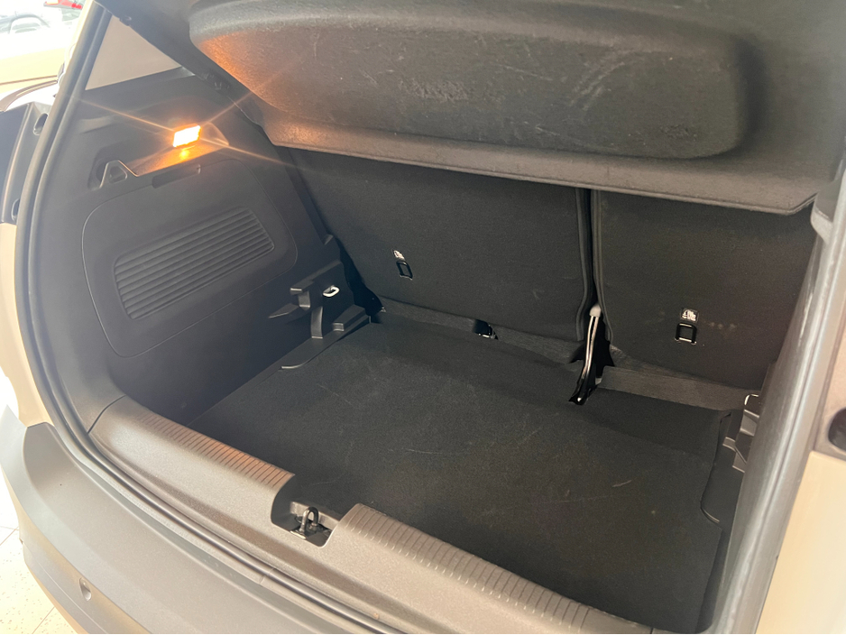 2024 Opel Crossland X **Only 14,000 Kms** Best Value As New 2024 Opel Crossland Diesel Apple Car Play Rear View Camera www.bolands.ie Est.1955 €21,950