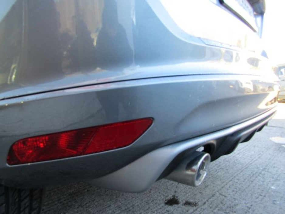 2016 Volvo XC60 2.0 D4 R-design NAV 190BHP 5DR €15,950