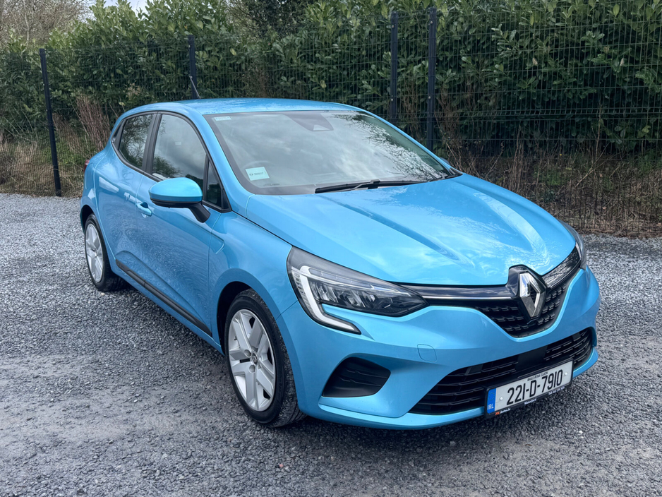 2022 Renault Clio - image 12