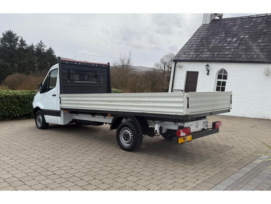 2021 Mercedes-Benz Sprinter - image 4