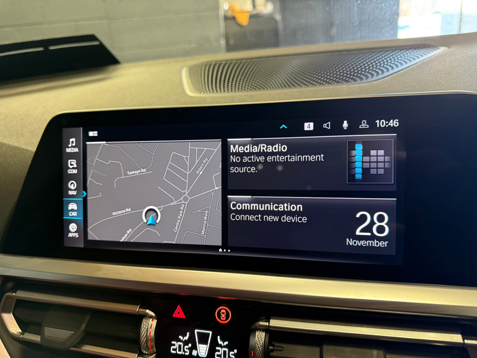 2021 BMW 3 Series - image 11