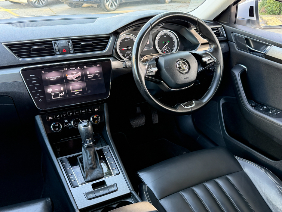 2021 Skoda Superb - image 24