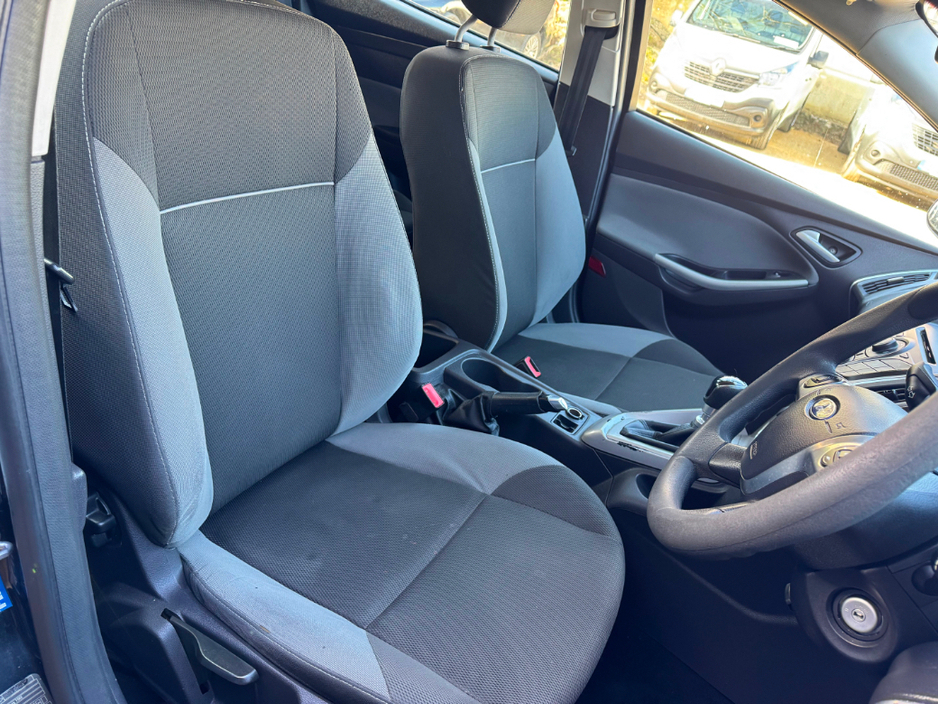 2012 Ford Focus - image 18