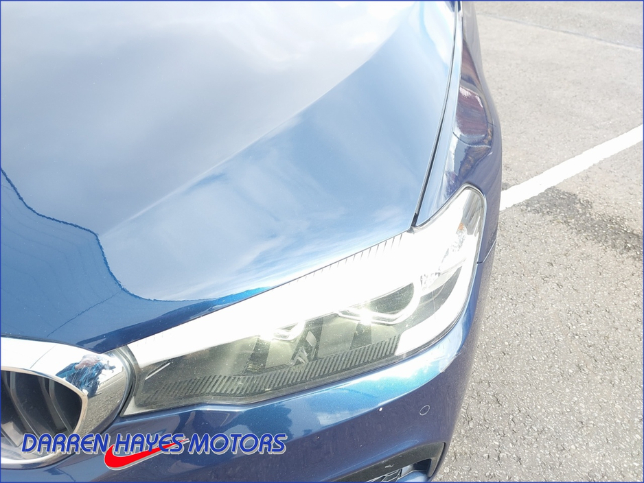 2017 BMW 5 Series - image 22