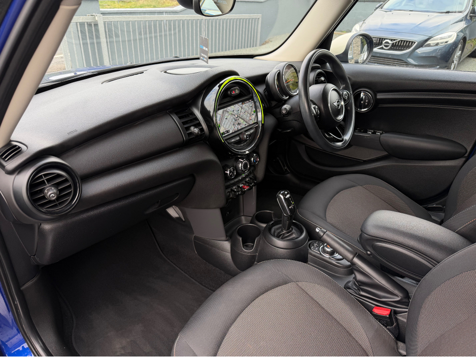 2019 MINI Hatch - image 8