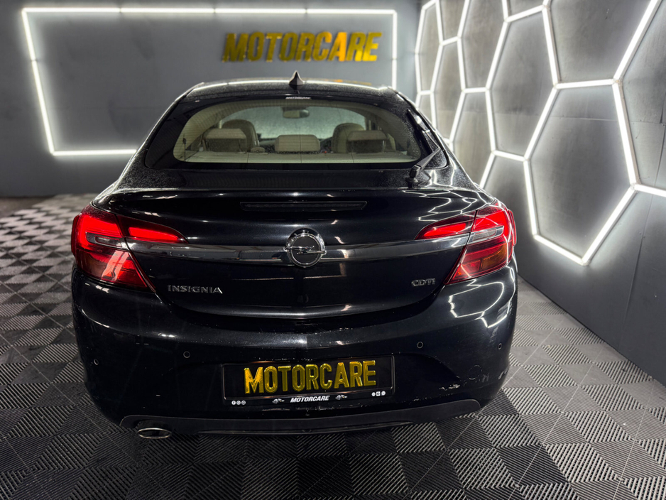 2016 Opel Insignia - image 10