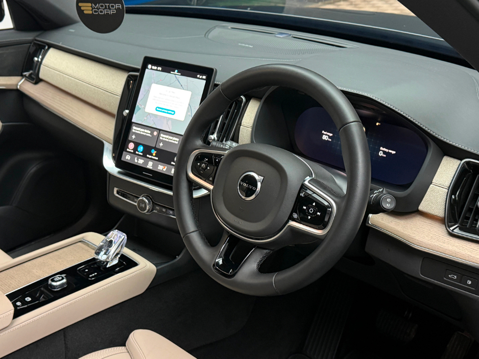 2025 Volvo XC90 - image 9