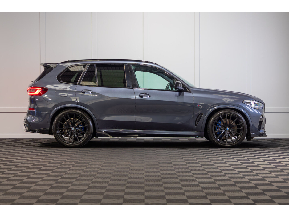 2021 BMW X5 - image 6