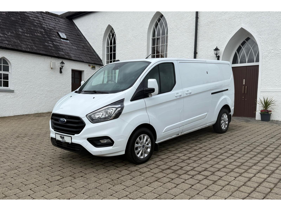 2022 Ford Transit - image 2