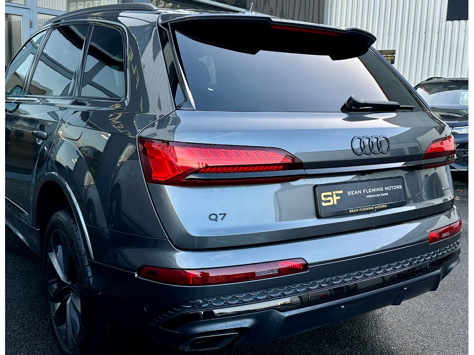 2025 Audi Q7 - image 24