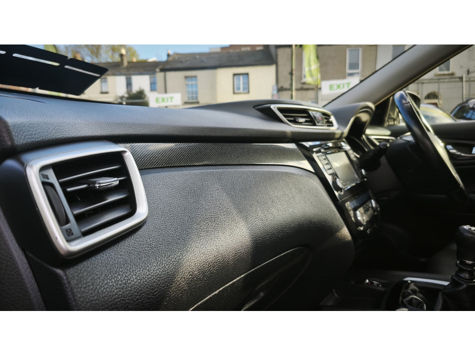 2014 Nissan X-Trail - image 19