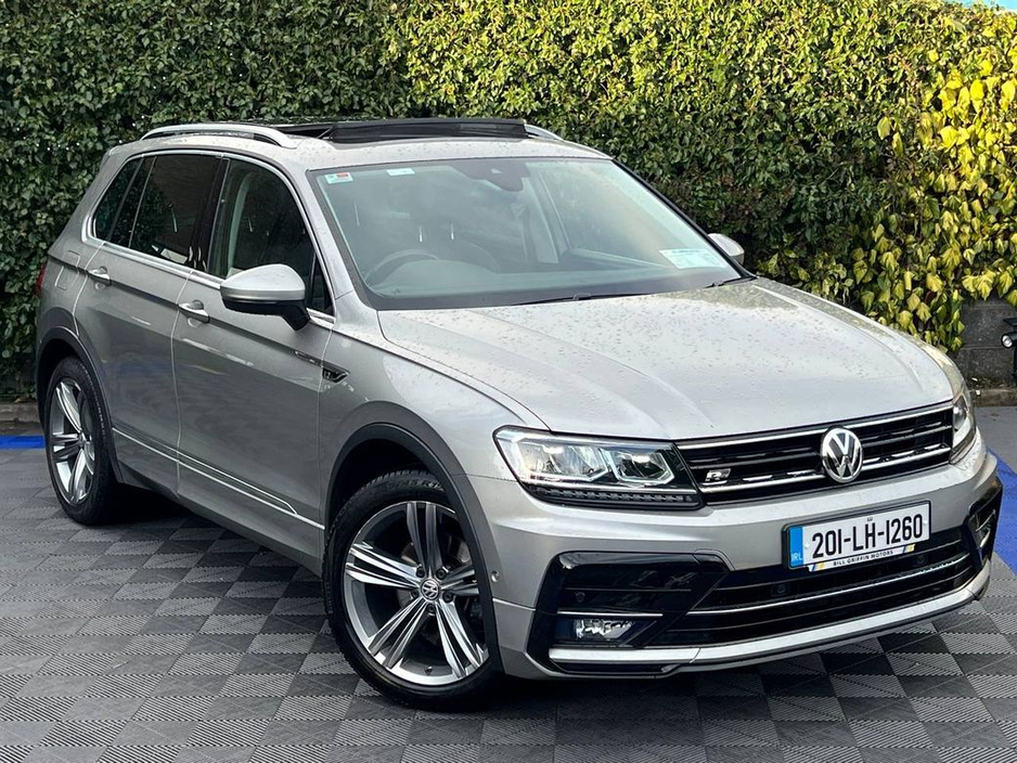 2020 Volkswagen Tiguan R-LINE 2.0 TDI // OPENING PAN ROOF // 19" R-LINE ALLOYS // HEATED R-LINE LEATHER SEATS // 360 PARKING SENSORS €28,900