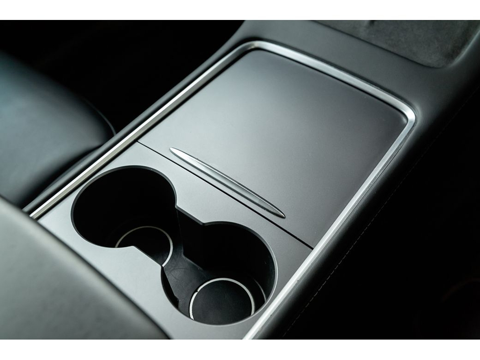 2022 Tesla Model Y - image 29