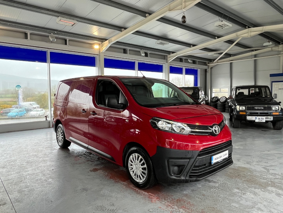 2020 Toyota Proace - image 3