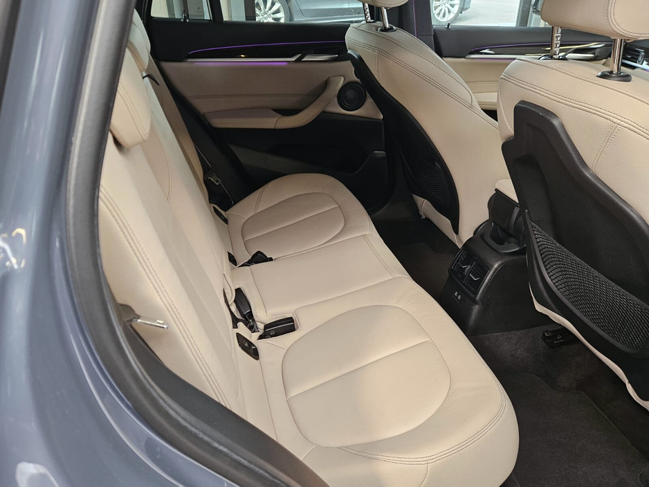 2021 BMW X1 - image 10
