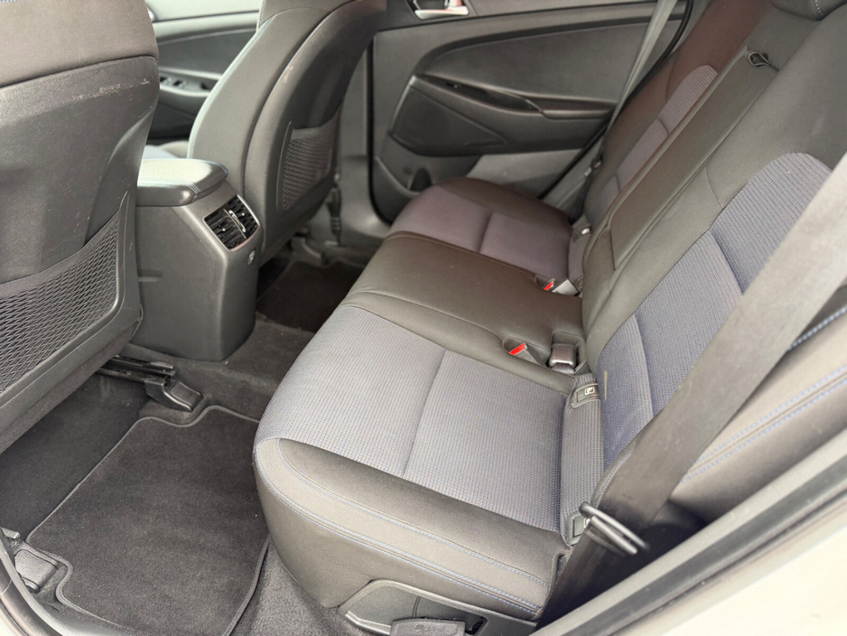 2016 Hyundai Tucson - image 11