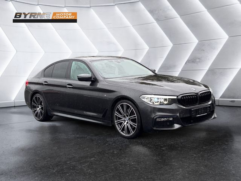 2018 BMW 5 Series - image 7
