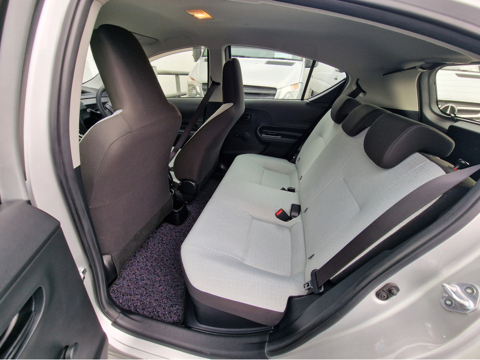 2017 Toyota Aqua - image 29