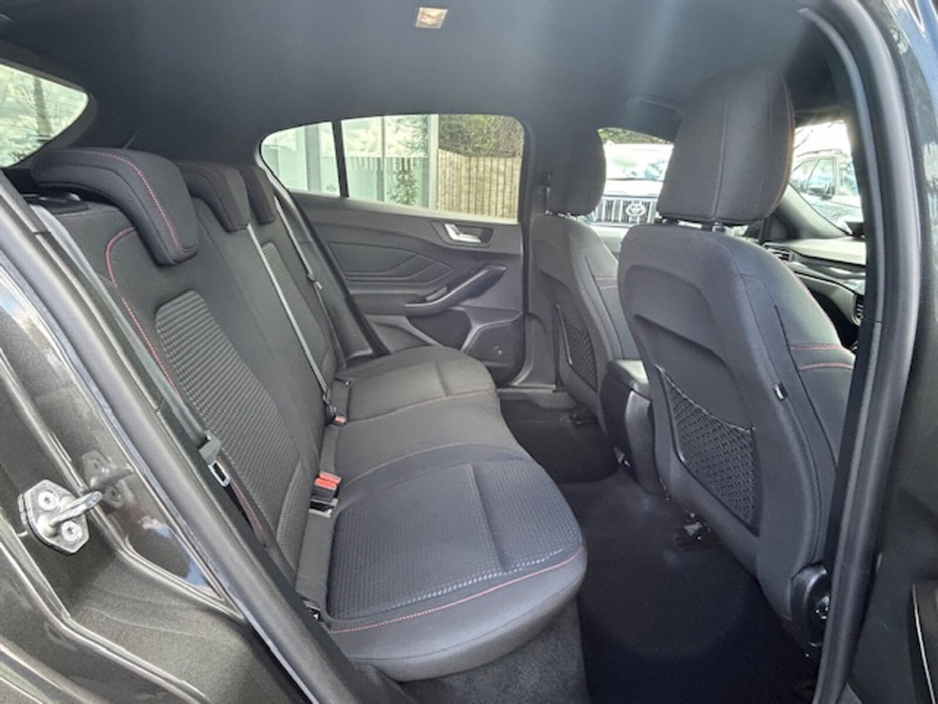 2021 Ford Focus - image 12