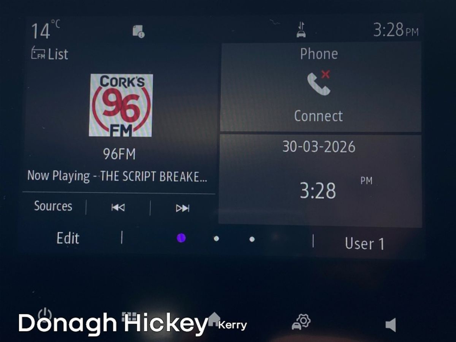 2022 Renault Clio - image 18