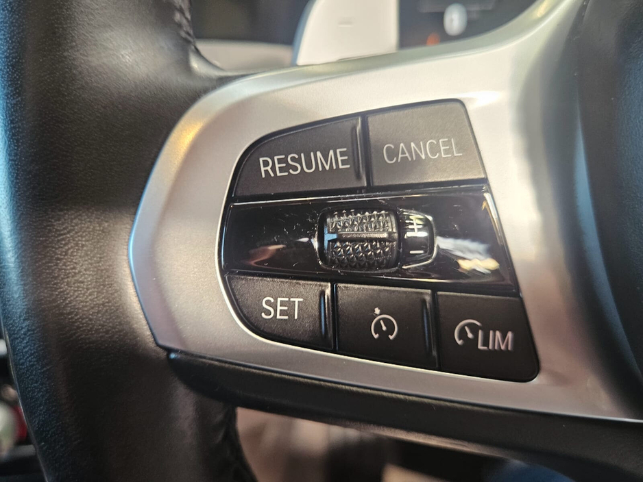 2021 BMW 5 Series - image 10