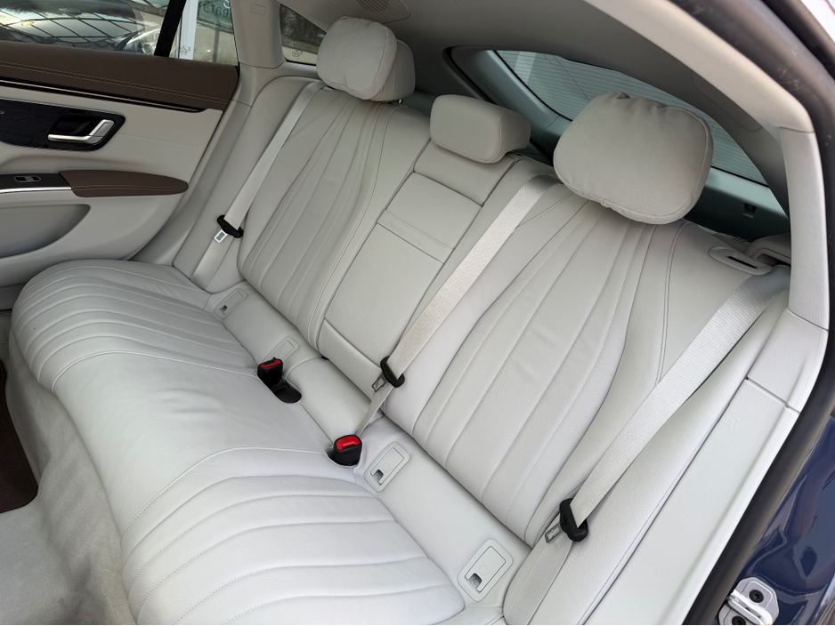 2022 Mercedes-Benz EQS - image 18