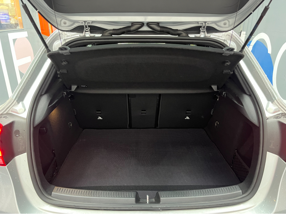 2019 Mercedes-Benz A Class €23950 2019 MERCEDES-BENZ A200D 2.0 AUTOMATIC / CRUISE CONTROL / REVERSE CAMERA & PARKING SENSORS / ELECTRIC MEMORY & HEATED SEATS / PADDLE SHIFTERS AND MORE €23,950