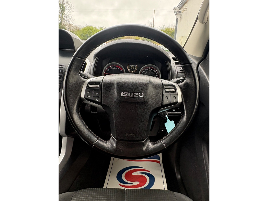 2020 Isuzu D-MAX - image 18