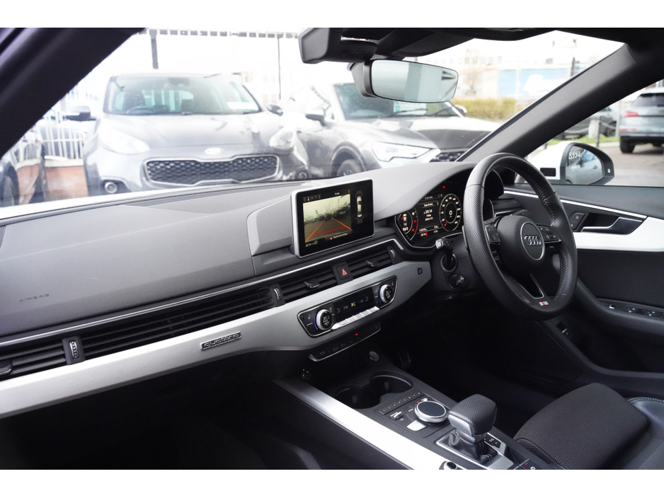 2018 Audi A4 - image 26