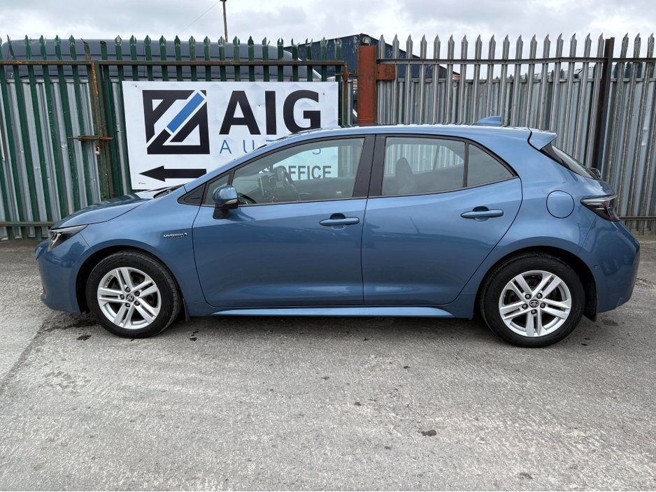 2020 Toyota Corolla - image 3