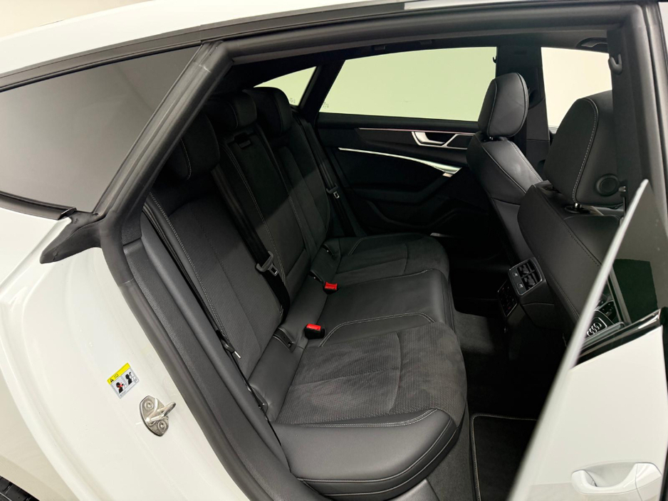 2025 Audi A7 - image 2