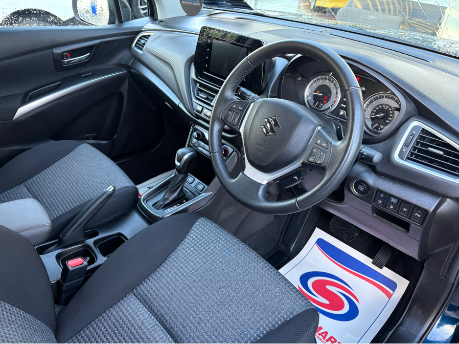 2024 Suzuki SX4 S-Cross 1.5 MOTION HEV 115PS 5 €29,999